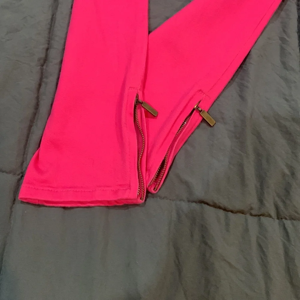 DG2 Diane Gilman - Pink denim jeans with zipper on legs - Size 2 - Picture 7 of 14